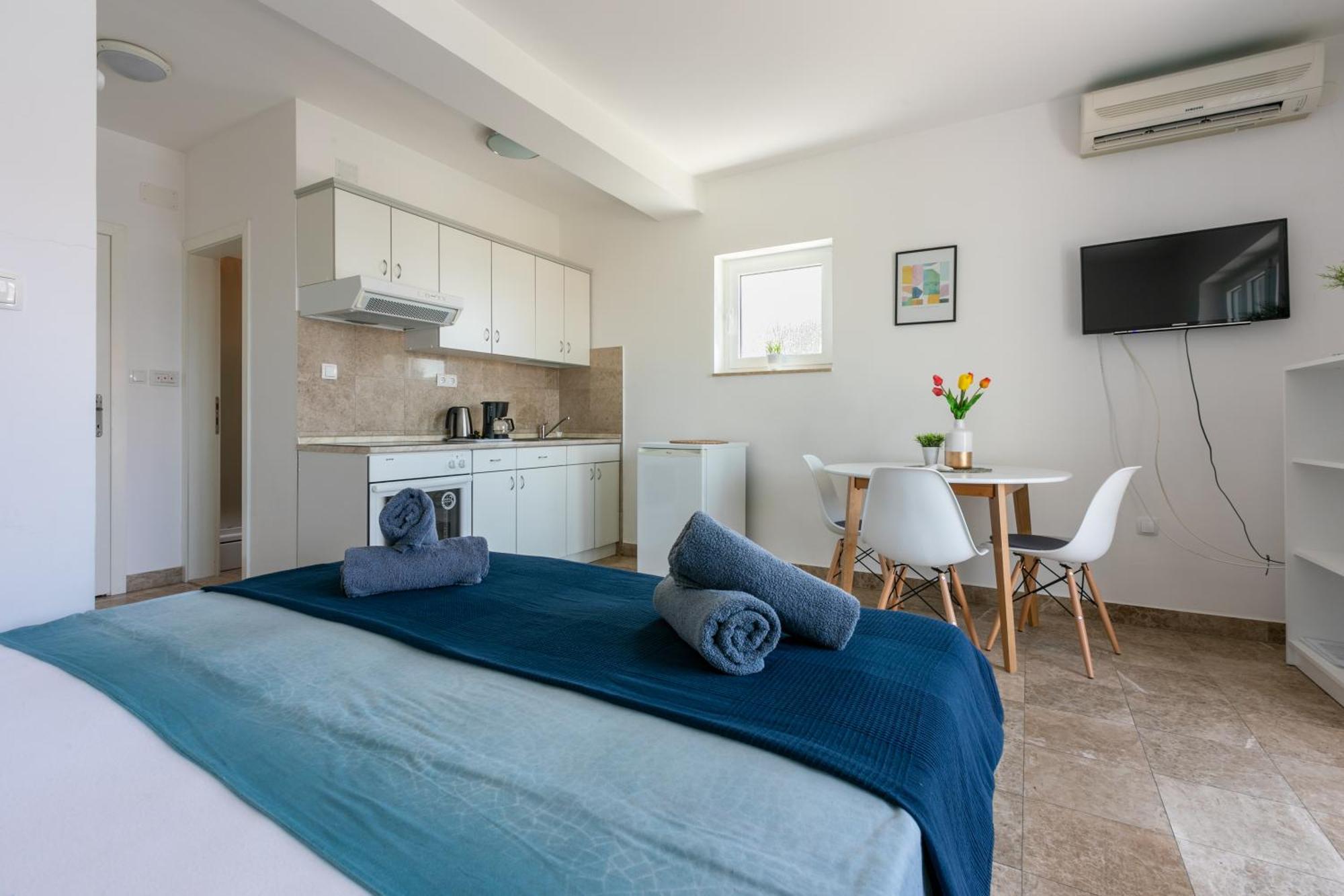 Apartments Podvezanec 크리크베니카 외부 사진